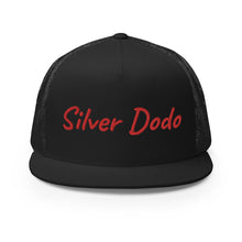 Load image into Gallery viewer, Gorra tipo trucker bordado rojo
