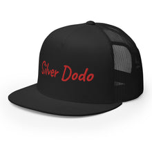 Load image into Gallery viewer, Gorra tipo trucker bordado rojo
