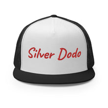 Load image into Gallery viewer, Gorra tipo trucker bordado rojo
