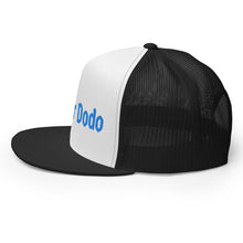 Load image into Gallery viewer, Gorra tipo trucker bordad azul
