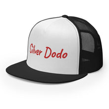 Load image into Gallery viewer, Gorra tipo trucker bordado rojo
