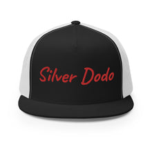 Load image into Gallery viewer, Gorra tipo trucker bordado rojo
