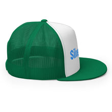 Load image into Gallery viewer, Gorra tipo trucker bordad azul