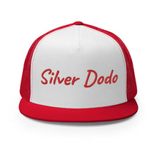 Load image into Gallery viewer, Gorra tipo trucker bordado rojo
