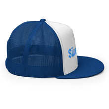 Load image into Gallery viewer, Gorra tipo trucker bordad azul
