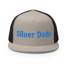 Load image into Gallery viewer, Gorra tipo trucker bordad azul
