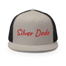 Load image into Gallery viewer, Gorra tipo trucker bordado rojo