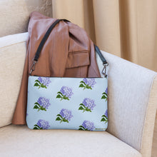Load image into Gallery viewer, Bolso con correa Hortensias azul
