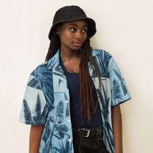 Cargar imagen en el visor de la galería, Camisa de manga corta unisex Azure Palms