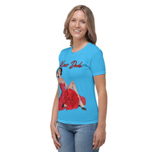 Load image into Gallery viewer, Camiseta para mujer Adrienne azul cielo profundo