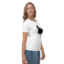 Load image into Gallery viewer, Camiseta para mujer Delicadeza blanco
