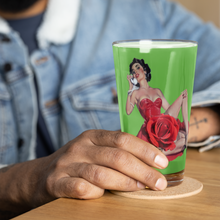 Load image into Gallery viewer, Vaso de cerveza Adrienna verde kelly