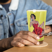 Load image into Gallery viewer, Vaso de cerveza Adrienna paris daisy 2