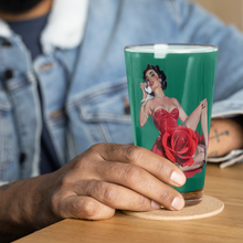 Load image into Gallery viewer, Vaso de cerveza Adrienna lluvia bosque tropical