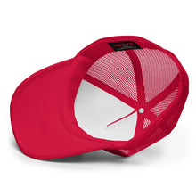 Load image into Gallery viewer, Gorra trucker con frontal de espuma (bordado verde)