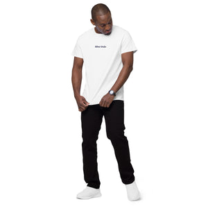 Camiseta premium de algodón para hombre blanca (bordado azul)