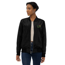 Load image into Gallery viewer, Chaqueta bomber reciclada premium bordado frontal verde Perfecto
