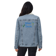 Load image into Gallery viewer, Chaqueta vaquera borreguillo unisex bordado flores azules