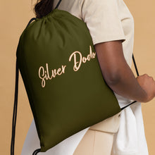 Load image into Gallery viewer, Mochila con cordones básica verde karaka