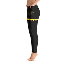 Load image into Gallery viewer, Leggings corazones amarillos negro
