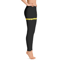 Load image into Gallery viewer, Leggings corazones amarillos negro
