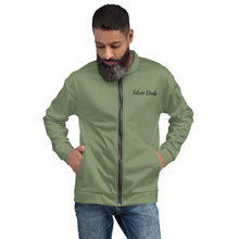 Load image into Gallery viewer, Chaqueta bomber unisex básica verde camouflage