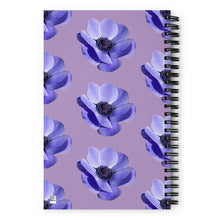 Load image into Gallery viewer, Libreta de puntos estampado flores lila

