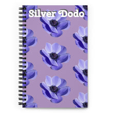 Load image into Gallery viewer, Libreta de puntos estampado flores lila

