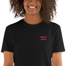 Load image into Gallery viewer, Camiseta de manga corta unisex  Zuzani letras rojas
