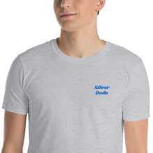 Load image into Gallery viewer, Camiseta de manga corta unisex Zuzani letras azules