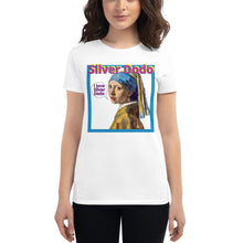 Load image into Gallery viewer, Camiseta de manga corta para mujer La Joven de la Perla