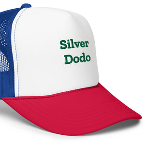 Gorra trucker con frontal de espuma (bordado verde)