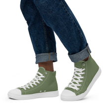 Load image into Gallery viewer, Zapatillas de lona de caña alta para hombre verde camuflaje
