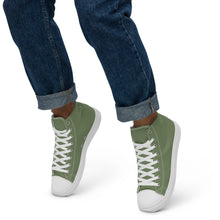Load image into Gallery viewer, Zapatillas de lona de caña alta para hombre verde camuflaje
